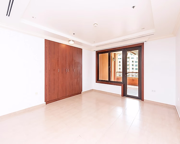 SPACIOUS 2 BEDROOM WITH BALCONY IN PORTO ARABIA - Photo 10