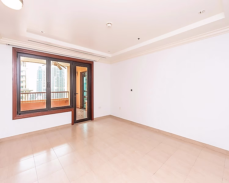 SPACIOUS 2 BEDROOM WITH BALCONY IN PORTO ARABIA - Photo 11