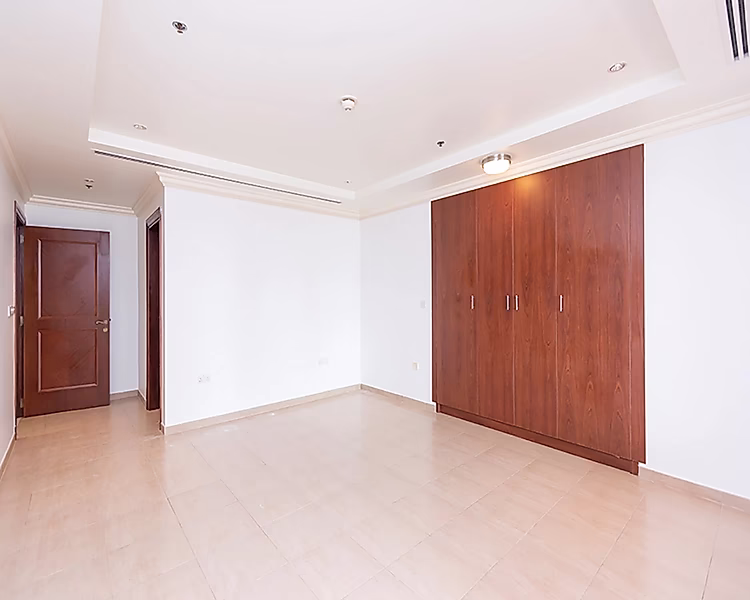 SPACIOUS 2 BEDROOM WITH BALCONY IN PORTO ARABIA - Photo 12