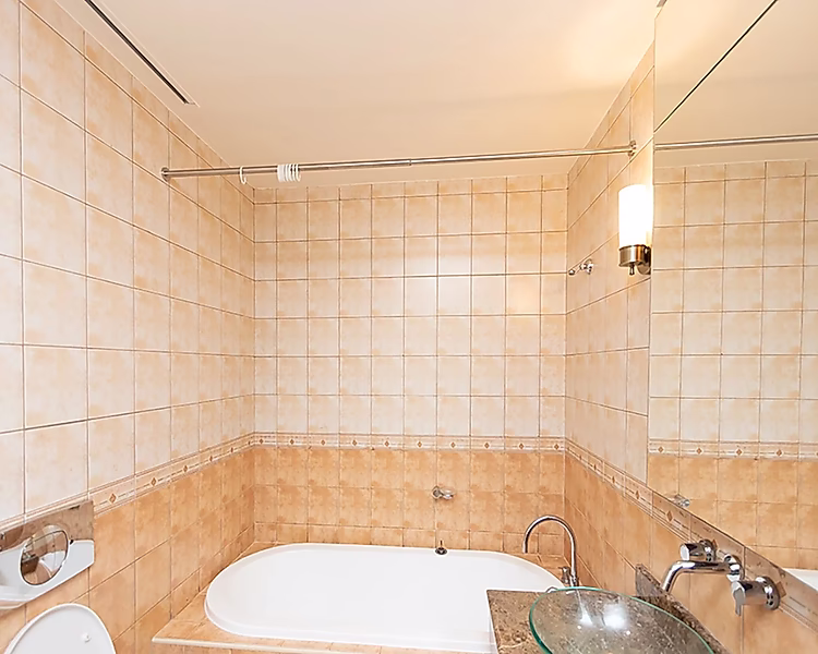 SPACIOUS 2 BEDROOM WITH BALCONY IN PORTO ARABIA - Photo 13