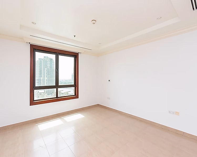 SPACIOUS 2 BEDROOM WITH BALCONY IN PORTO ARABIA - Photo 14