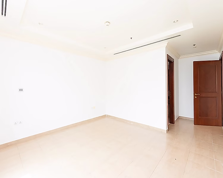 SPACIOUS 2 BEDROOM WITH BALCONY IN PORTO ARABIA - Photo 16