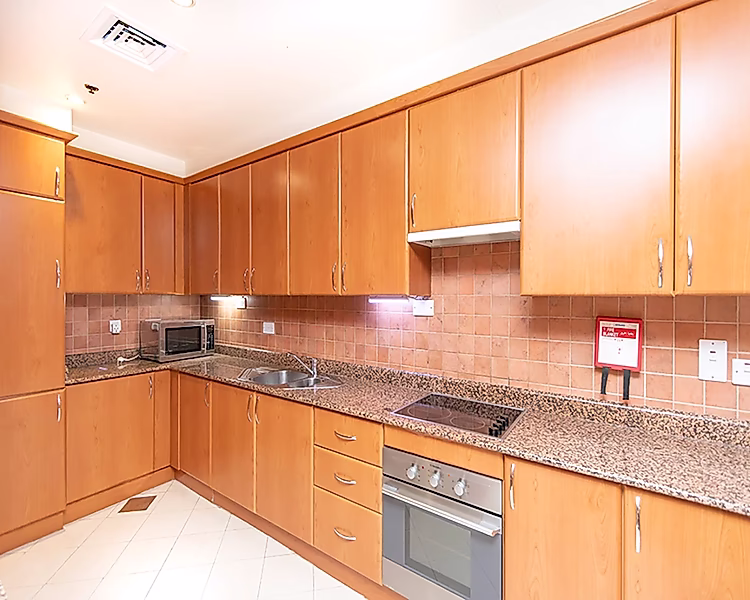 SPACIOUS 2 BEDROOM WITH BALCONY IN PORTO ARABIA - Photo 19