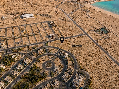 أرض سكنية للبيع | الإسكان الشمالي، إيجارية - لوسيل