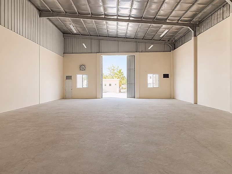 سكن عمال و3 مستودعات للإيجار - Photo 12