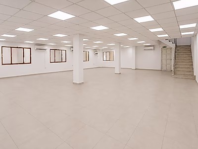 سكن عمال و3 مستودعات للإيجار