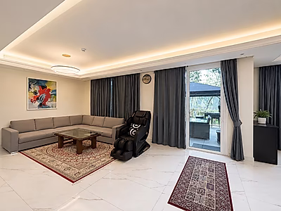 SPACIOUS 6BR+M&DRIVER | COMPOUND VILLA | PEARL