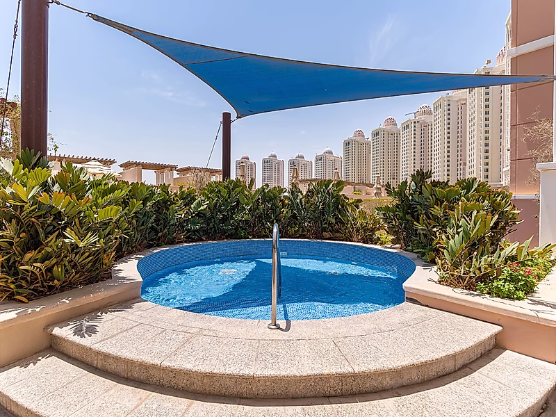 BILLS IN! FURNISHED STUDIO | BEACH ACCESS - Photo 11