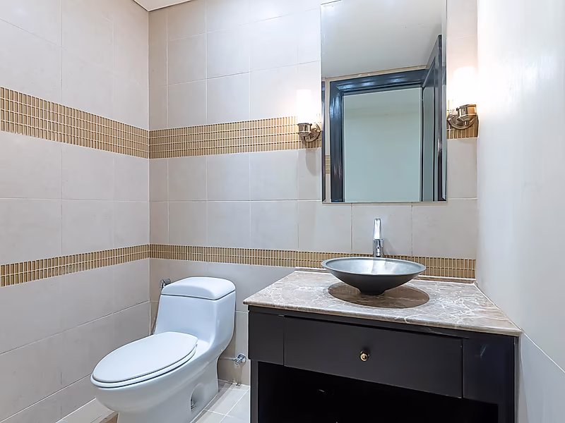 BEST VALUE 2BR IN PRESTIGIOUS UDC TOWERS - Photo 12