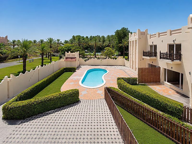 Elegant Compound Villa with Private Pool - Photo 1