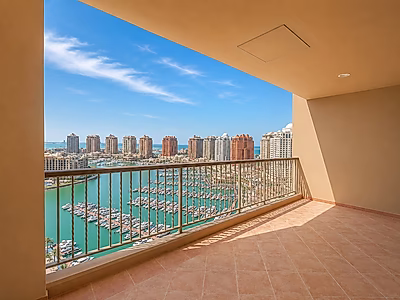 Full Marina View | 2BR Apartment in porto