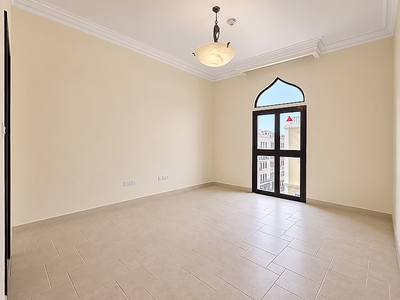 3 Bedroom Apartment in Qanat Quartier | Canal View | Best Price in Market - Photo 10