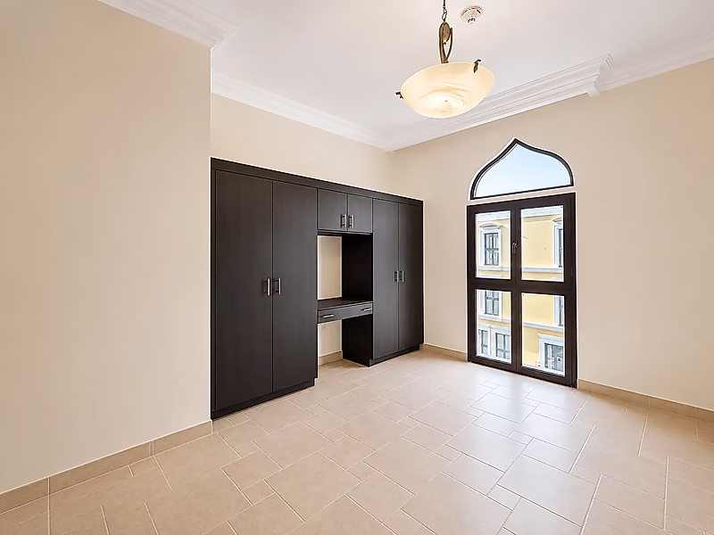 3 Bedroom Apartment in Qanat Quartier | Canal View | Best Price in Market - Photo 12