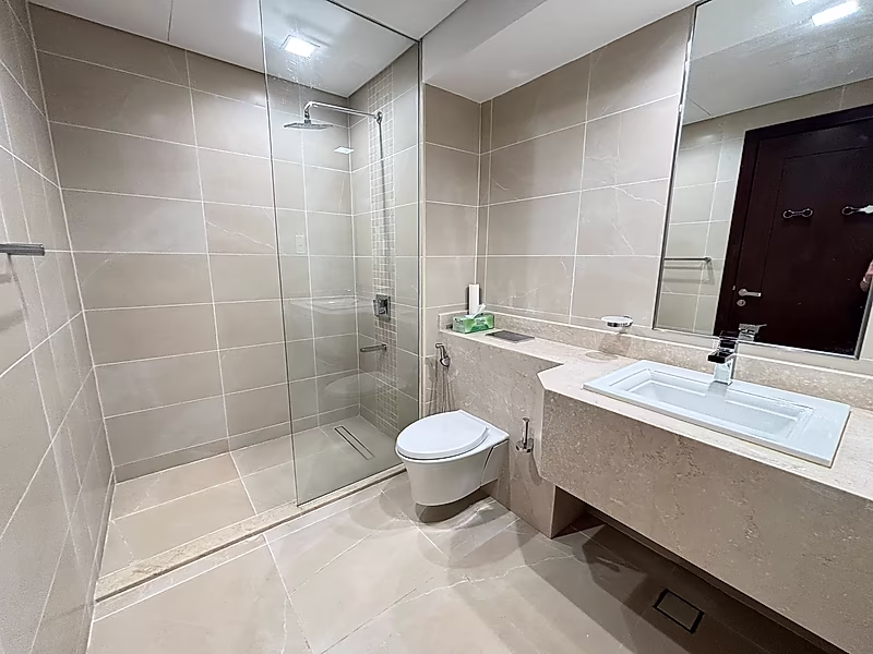 SPACIOUS 2BR+MAID WITH SEA VIEW AND BEACH ACCESS - Photo 3