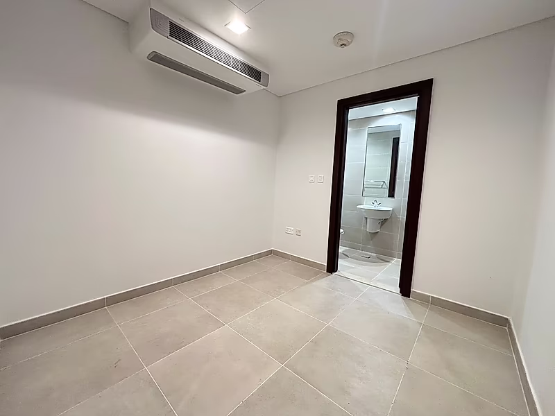 SPACIOUS 2BR+MAID WITH SEA VIEW AND BEACH ACCESS - Photo 5