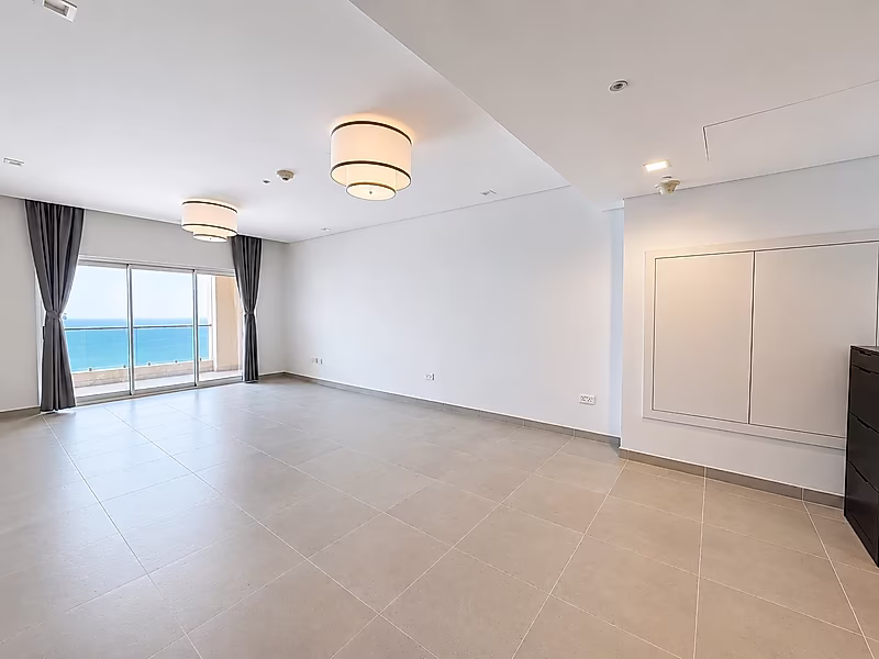 SPACIOUS 2BR+MAID WITH SEA VIEW AND BEACH ACCESS - Photo 1