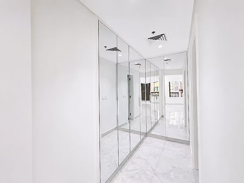 MODERN 2BR MARINA VIEW IN PORTO ARABIA - Photo 4