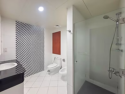 ELEGANTLY REFINED 2 BEDROOM + MAID | SEA VIEW | PORTO