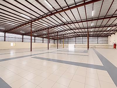 Newly Renovated Warehouse With 21 Staff Rooms