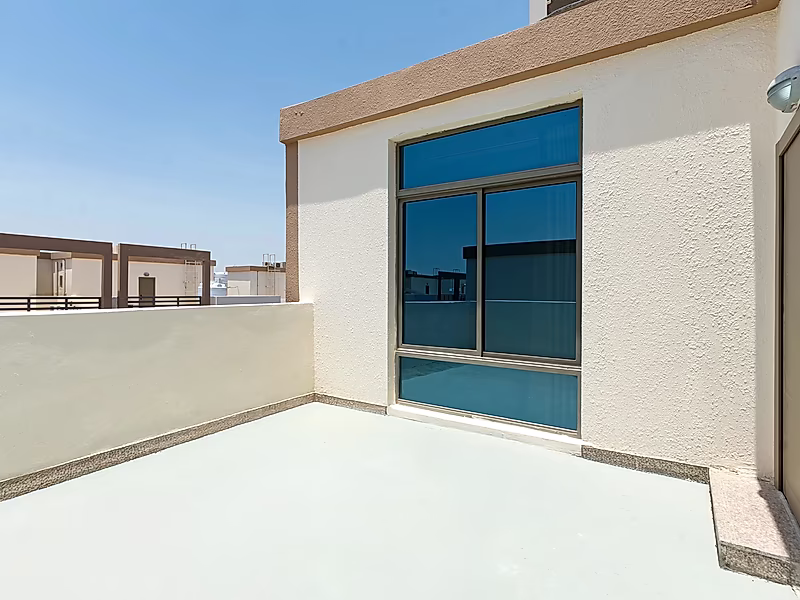 Rare Find – Title-Deed Ready Villa in Peaceful Al Wakra Compound - Photo 4