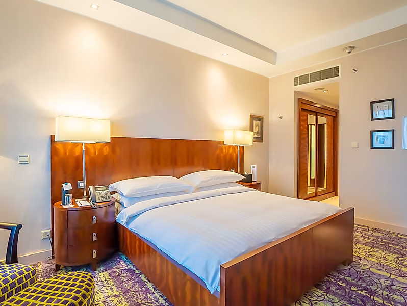 SERVICED APARTMENT | 1BR EXECUTIVE SUITE | WEST BAY - Photo 1