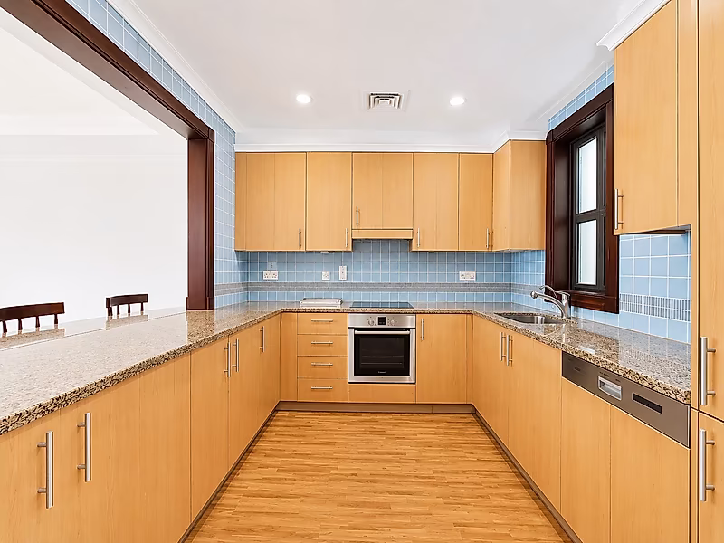 LIVE BY THE MARINA VIEW 2 BEDROOM TOWNHOUSE - Photo 5