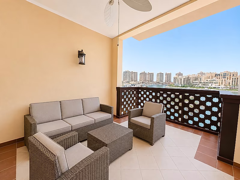 LIVE BY THE MARINA VIEW 2 BEDROOM TOWNHOUSE - Photo 10
