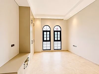 شقة جديدة كلياً من غرفتي نوم بإضاءة طبيعية رائعة | شرفة خاصة | مسبح على السطح | على بُعد 5 دقائق من مرسى لوسيل