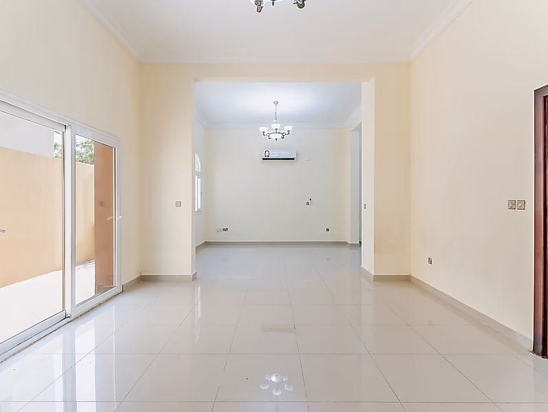 4BR Semi Furnished Villa in a Family Friendly Compound - Photo 4