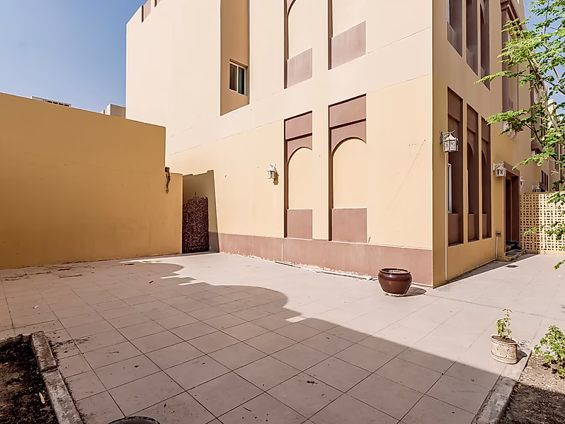 4BR Semi Furnished Villa in a Family Friendly Compound - Photo 5