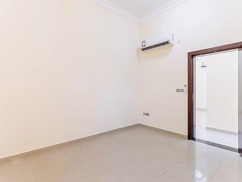 4BR Semi Furnished Villa in a Family Friendly Compound - Photo 12