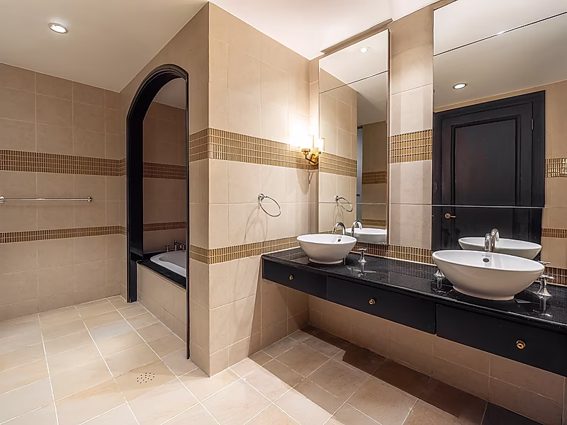 Amazing 2-Bedroom Apartment | Marina & Sea View | Porto Arabia - Photo 9
