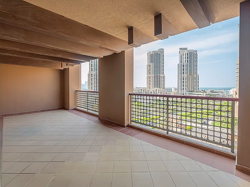 Amazing 2-Bedroom Apartment | Marina & Sea View | Porto Arabia - Photo 1
