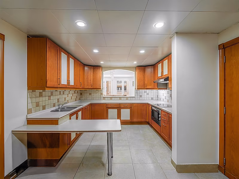 Luxury 3+ Maid Apartment with Stunning Marina & Sea Views - Photo 10