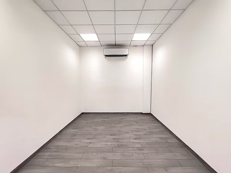 مساحة مكتبية استثنائية للإيجار على طريق سلوى - Photo 4