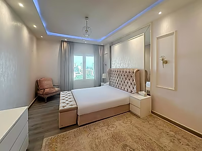 شقة أحلامك المكونة من 3 غرف نوم + خادمة مع شرفة واسعة وإطلالة خلابة | تصميم واسع