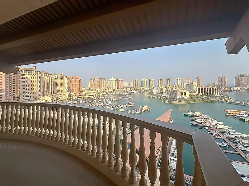 YOUR DREAM 3 + MAID APARTMENT WITH MASSIVE BALCONY & VIEW | SPACIOUS LAYOUT - Photo 8