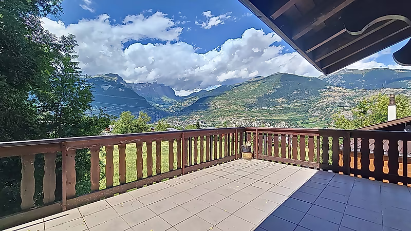 Charming Swiss Chalet with Spectacular Views – Susten, Valais - Photo 4