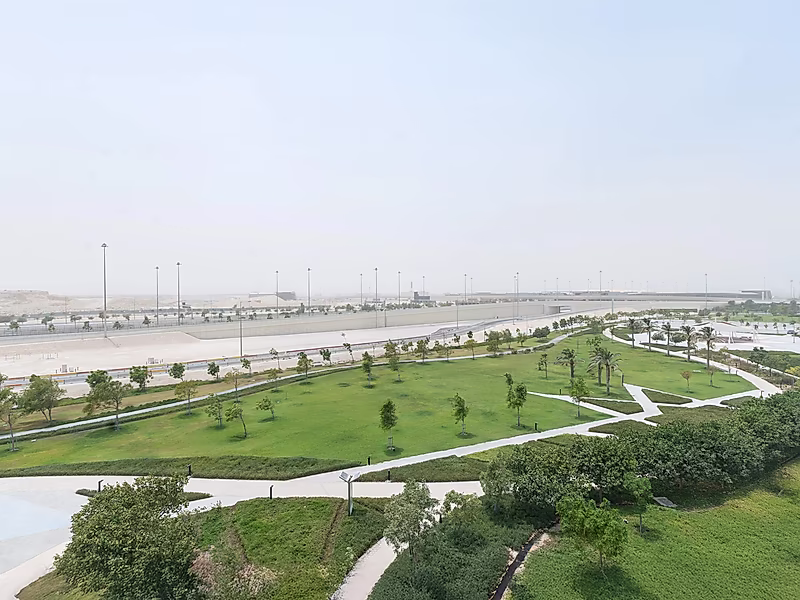 Exclusive Corner Townhouse with Private Pool – Yasmeen City, Lusail - Photo 10