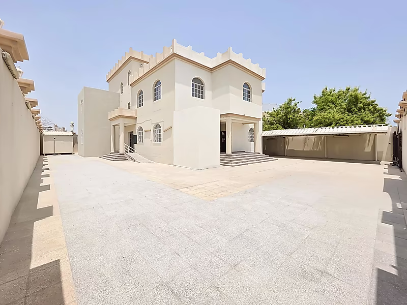FOR SALE: Corner Villa in West Bay Diplomatic Area – Prime Location - Photo 1