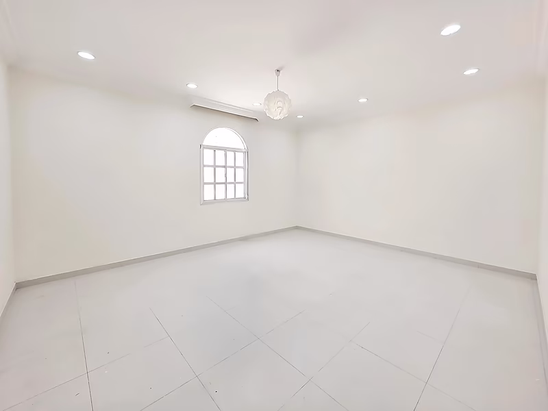 FOR SALE: Corner Villa in West Bay Diplomatic Area – Prime Location - Photo 3