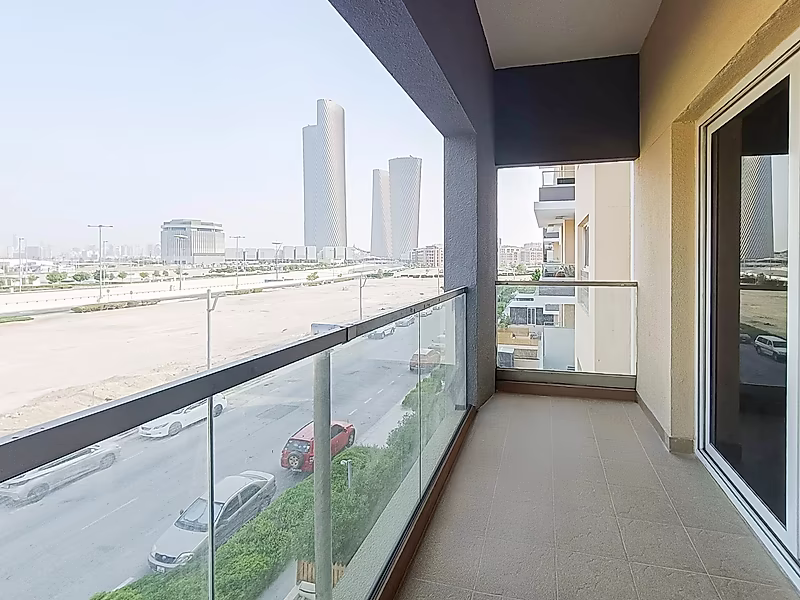 عرض مميز – شقة شبه مفروشة غرفة وصالة مع بلكونة وإطلالة على البوليفارد وإطلالة جزئية على البحر في لوسيل - Photo 1