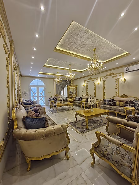 EXQUISITE 6-BEDROOM STANDALONE VILLA WITH PRIVATE POOL - FOR SALE IN AL GHARRAFA - Photo 4