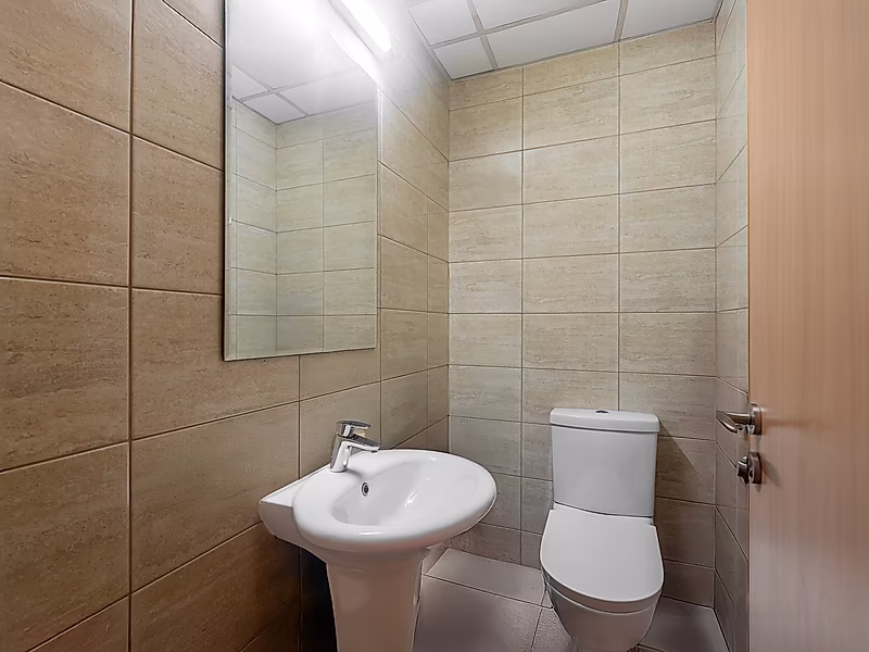 Unique 1-Bedroom Apartment with 2 Balconies | Fully Furnished & Renovated - Photo 7