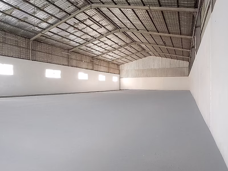 Vehicle Garage / Warehouse for Rent – Old Industrial Area – 800 sqm - Photo 4