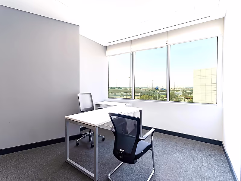 Spectacular Fully Fitted Office – Lusail Marina - Photo 4