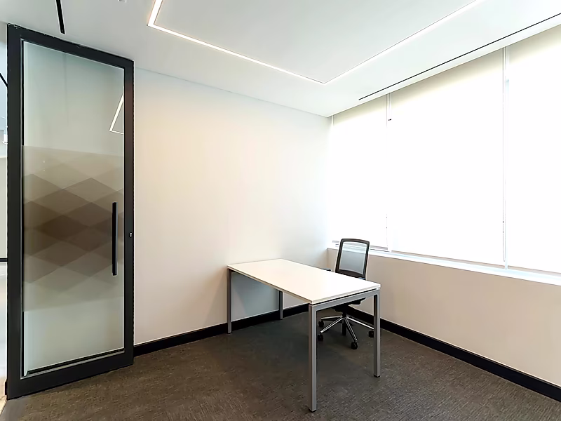Spectacular Fully Fitted Office – Lusail Marina - Photo 9