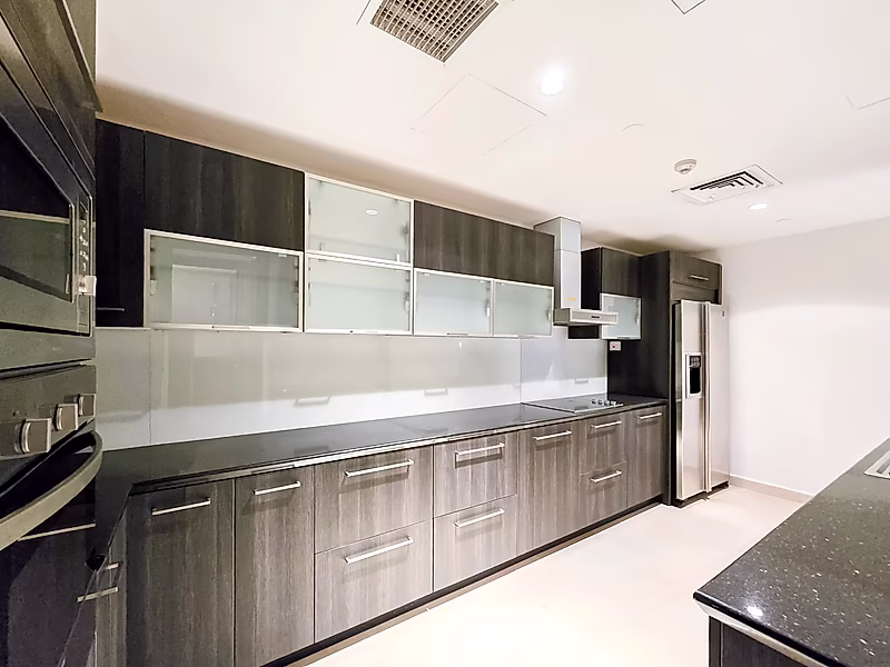 FULL MARINA VIEW 4 BEDROOM + MAID | SPACIOUS LAYOUT | TITLE DEED READY - Photo 7