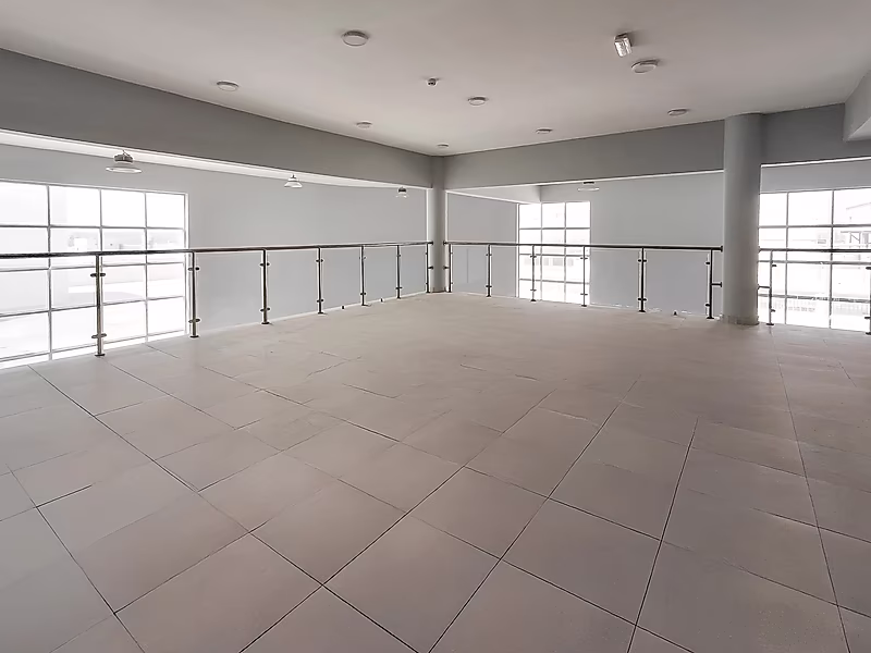 Warehouse for Sale in Birkat Al Awamer – 5,100 SQM - Photo 8