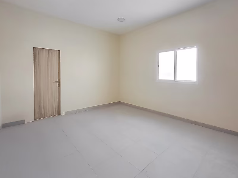 Warehouse for Sale in Birkat Al Awamer – 5,100 SQM - Photo 13